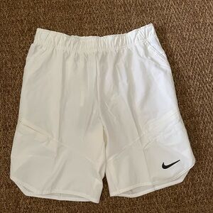 Nike Court 9" Tennis Shorts Athletic Pickleball White Men Size Medium DR6546-100